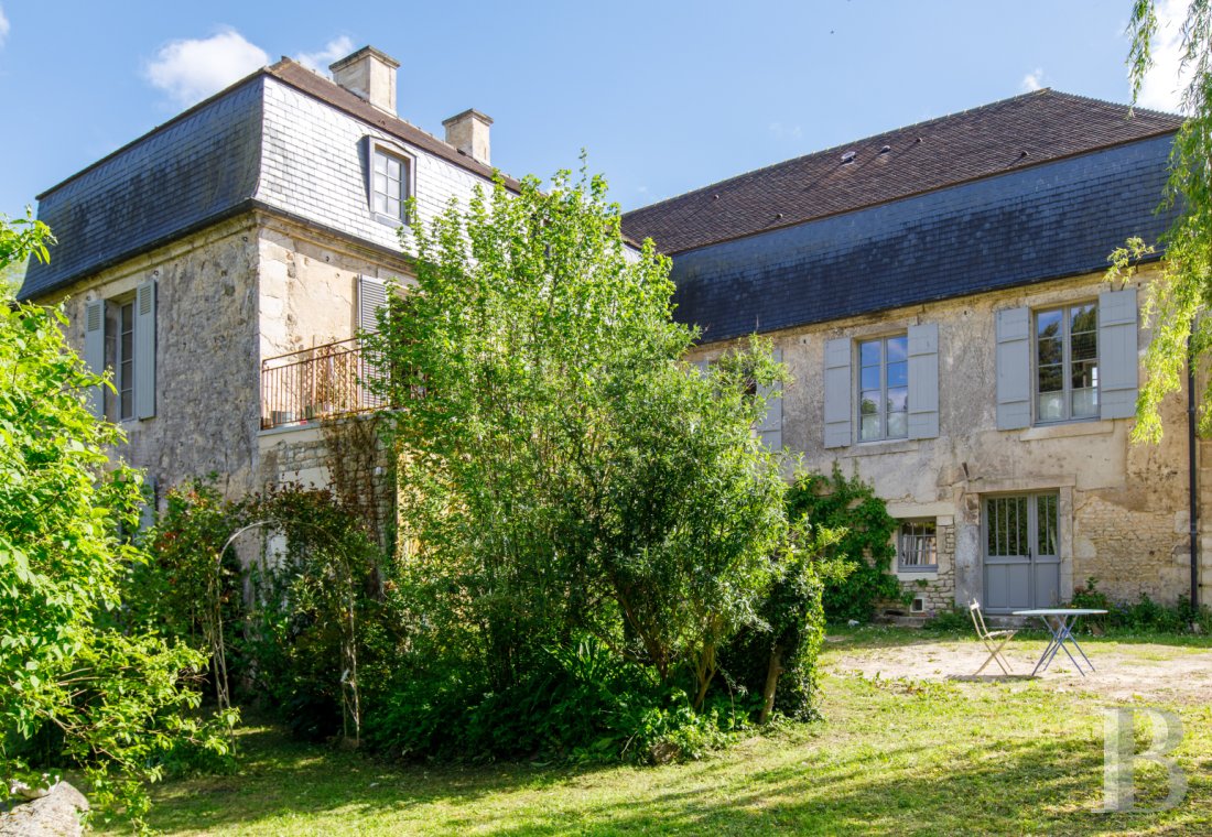A 17th and 18th century house in the heart of a historic district in in Falaise, Normandy - photo  n°47
